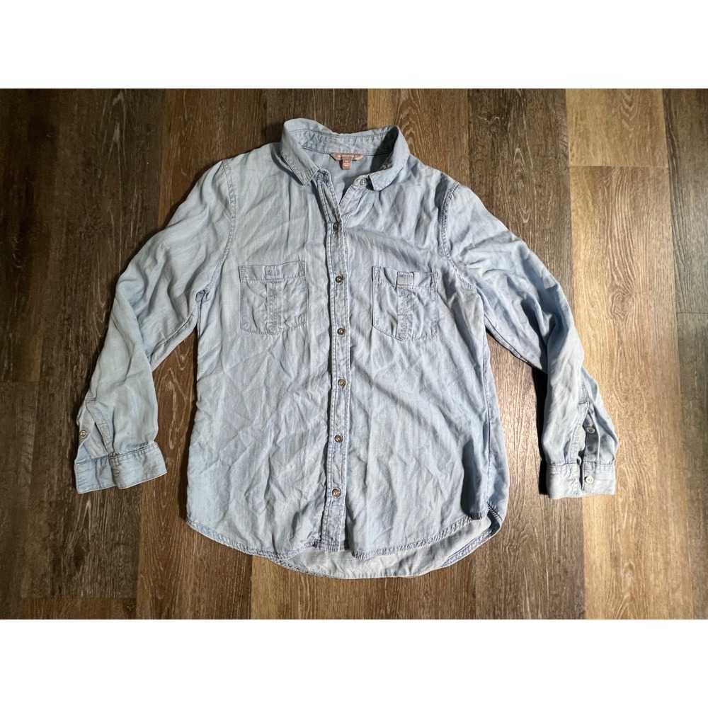 Banana Republic Button Down Shirt Womens Medium Light Blue Chambray Long Sleeve